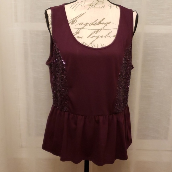 bebe Tops - 5/25 Cute Bebe sequins maroon tank top